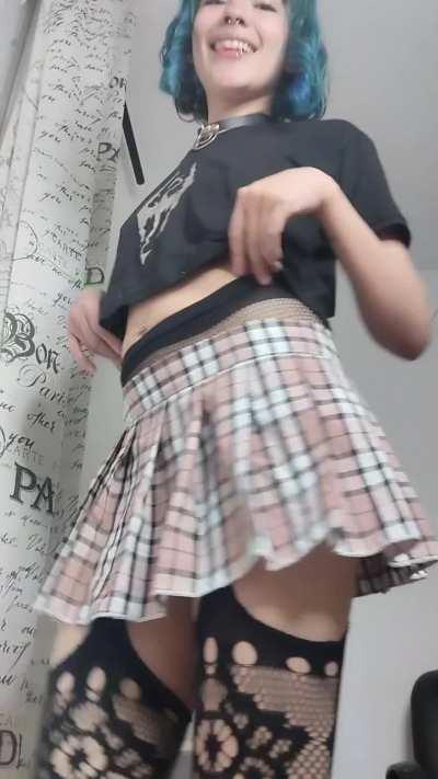 Which TES are you playing? I'm playing Morrowind :P [F]