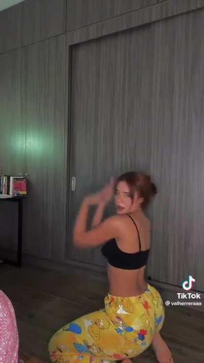 holy fuck she bad with it