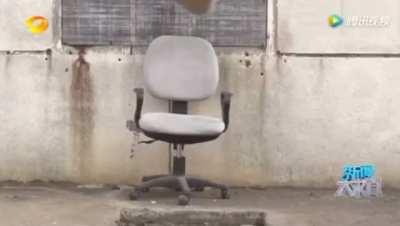 Tv show “Seeking Truth” shows us Your office chair (or gaming chair) has a chance of exploding if the chair doesn’t come from  from liable suppliers.