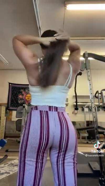 Soft & Jiggly No.353 😍🍑