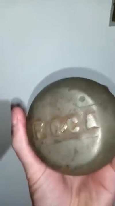 Importante: Esto me lo regaló un amigo hace 14 años, dice 