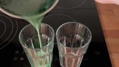 The amazing CharlotteLikesPiss makes and eats some piss jello - it's delicious!