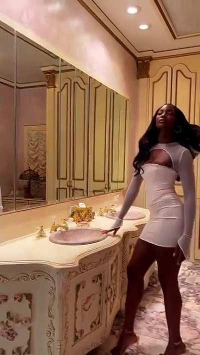 Mamé Adjei (Vogue Magazine Model)