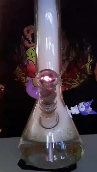 Kief topped bowl 💖