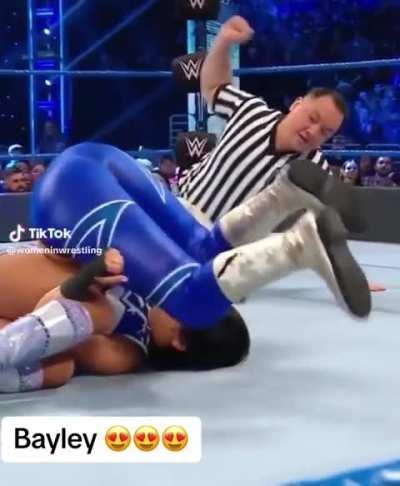 Look at the ass jiggle on Bayley. Damnnnnn.