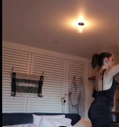 Natalie looking hella thick