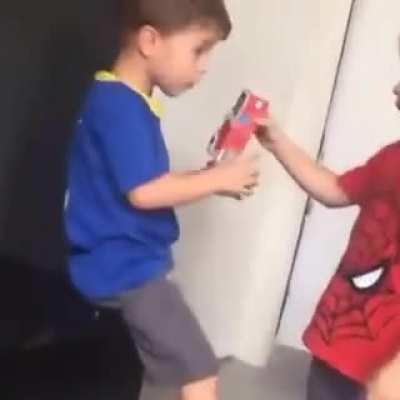 good brothers be like