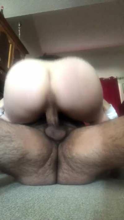 MILFs Ride It Right ;)