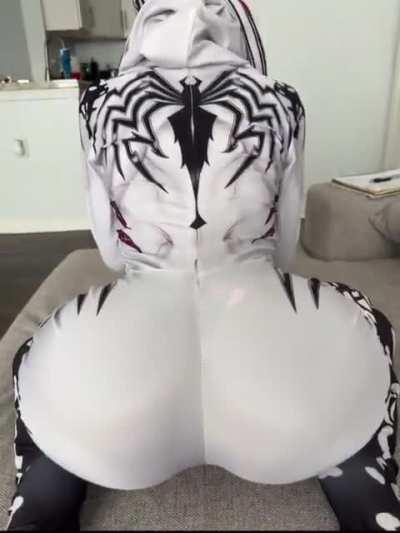 Gwenom by realmilesandgwen