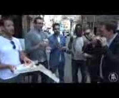 Girl immediately recognizes an F-list celebrity who hosts pizza reviews, but doesnt realize she's surrounded by A-listers