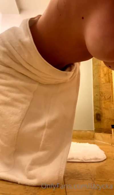 Amateur Big Tits Natural Tits Porn GIF by boobieblogdotcom
