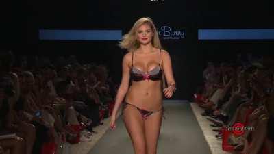 Kate Upton Runway Bounce #2