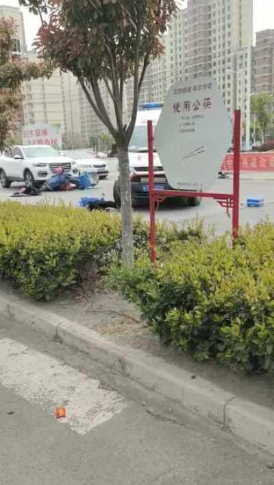 Ambulance driver runs over crash victims leg