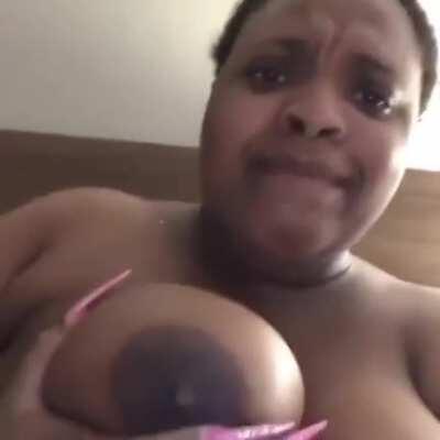 For anyone that wants the boob video of peaches here you go