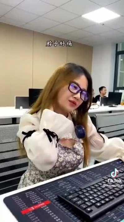 Rioters 💅 working on league's client 🚮