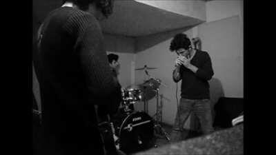 kırmızı_balık_punk_yapıyor.mp4 Bu baya iyi olmuş bunu dinleyipte siklemeyen kafamı sikeyim