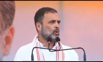 Iske jaise banta jaa raha hu...