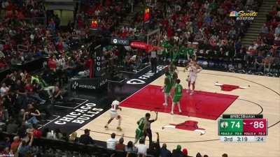 [Highlight] Javonte Green moves up in the J. Green power rankings as he splashes the pump fake 3 over his old buddy Jayson Tatum