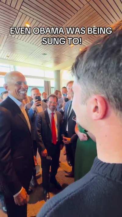 Harry Daniels sings Halsey’s “New Americana” to Barack Obama