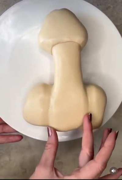 The detail and hand movements LMAOO