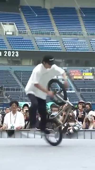 Flatland BMX rider Yu Katagiri's gold medal run at X Games Japan 2023