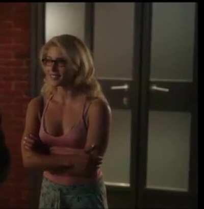 With that toned body and fat ass Emily Bett Rickards could've easily been a damn good pornstar