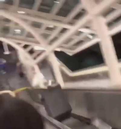 TAYLOR, NOOOOOOOOOOOOO 😭😭😭😭😭