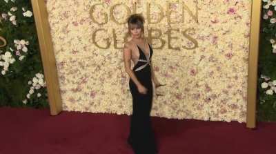 Miley arriving at Golden Globes 2025 