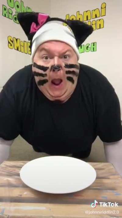 M̶̝̬͎͎̟̜ͩ̈́͐̒ ̧͔̺̟̬̘͇̺ͯ̾̚Ě̶̘͚̯̈́ ̬̯̊͐̌͟Oͦ҉̙̱̲̬ ̨͖̝͍̺͔͔̀̂ͫ̚W͉͔͎̰͐ͫ͐͡