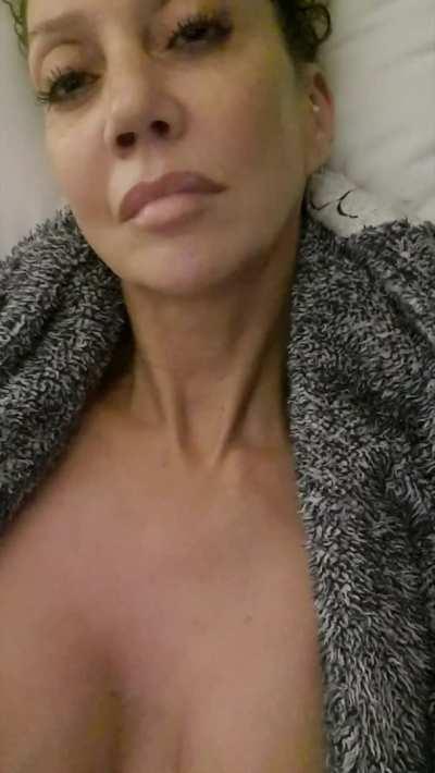 .....mmm..let me taste you..!!🤤😋