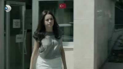 Ozgu Namal (Turkish celeb)