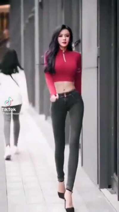 enchanter mains dodging skillshots on URF