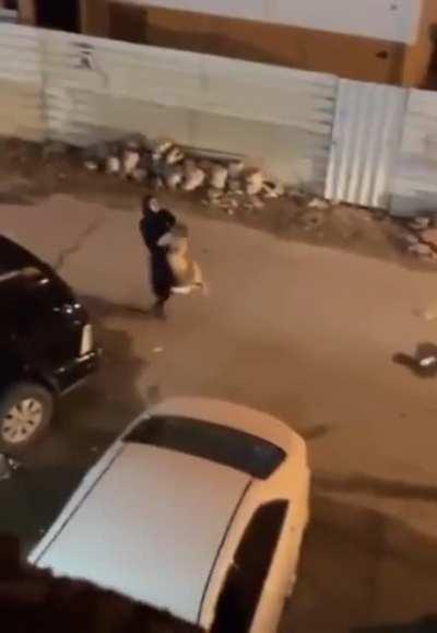 Weakest kuwaiti women returning her escaped pet