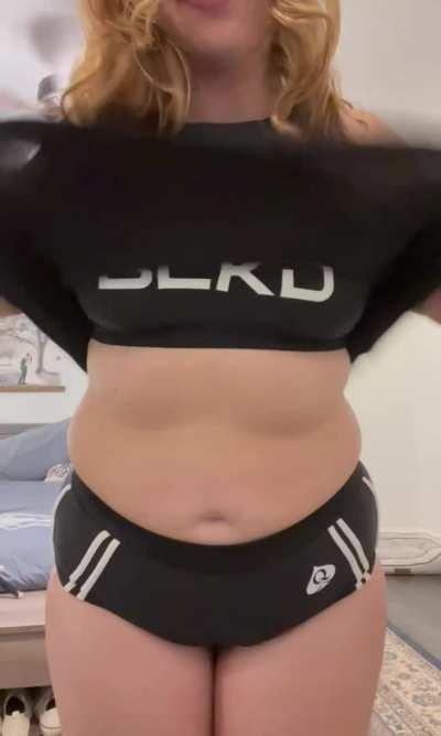 Essential clothes for a hotwife 😈