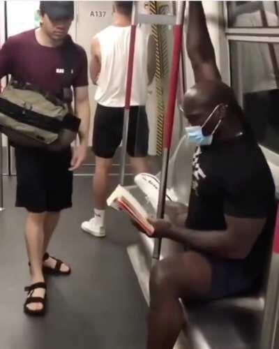 Социальная дистанция