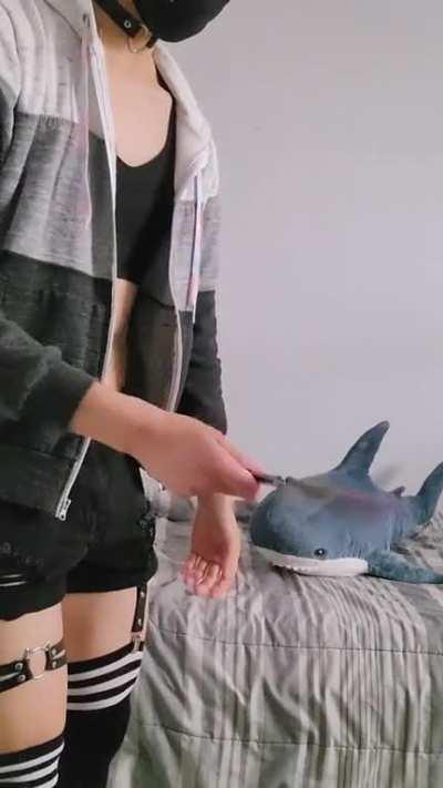 Any fellow femboy knife flippers?