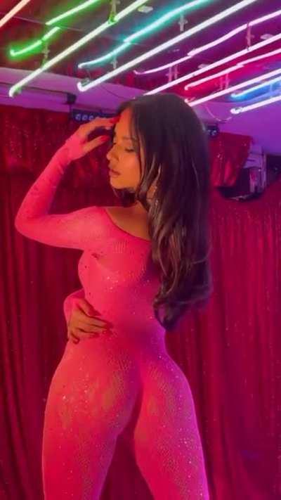 Behind the scenes of Becky's new music video 