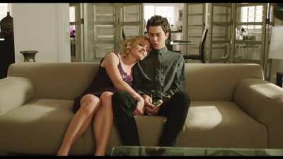 Elisabeth Shue in behaving badly