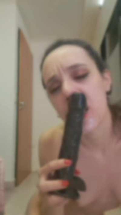 I need hard cock in my mouth please 🥵🍆💦 LINK BELOW 👇