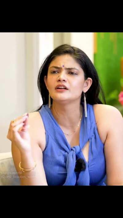 Kalpika ultimate thick arms and broad armpits. Enjoy the 80 seconds of heaven.