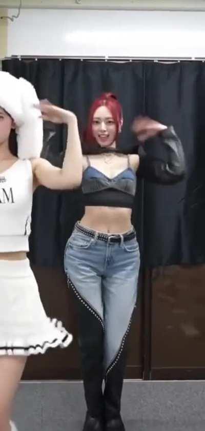 ITZY - Yuna