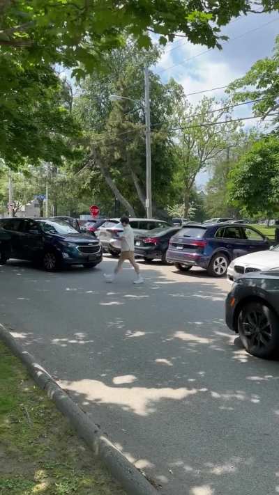 Crazy Uber driver assaults dude near the Breakers in Newport Rhode Island, on Saturday June 21st.