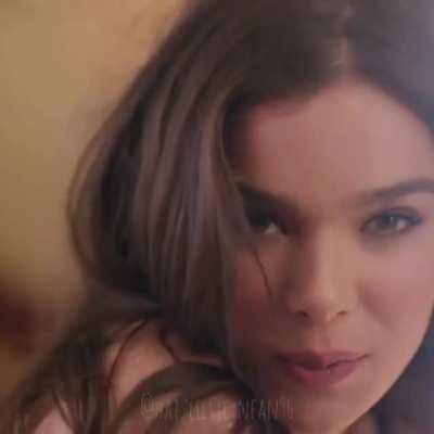 One Minute of Hailee