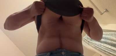 doing your gf’s job of showing you tits