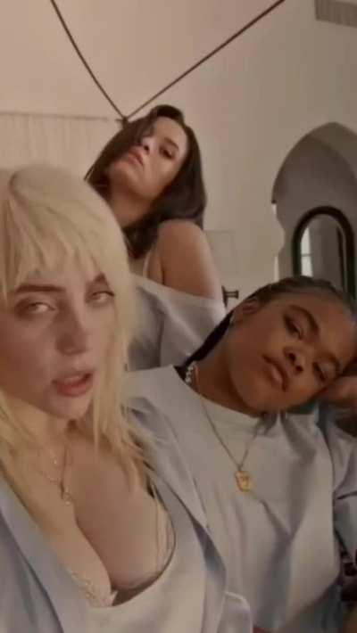 We should all give Billie Eilish our loads for a Birthday gift