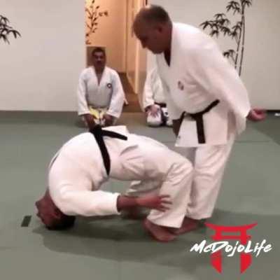 The standing tip to tip technique