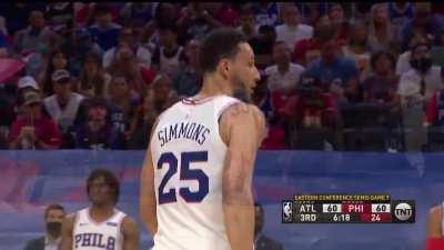 [Highlight] Korkmaz tosses it up for Ben Simmons for the reverse slam