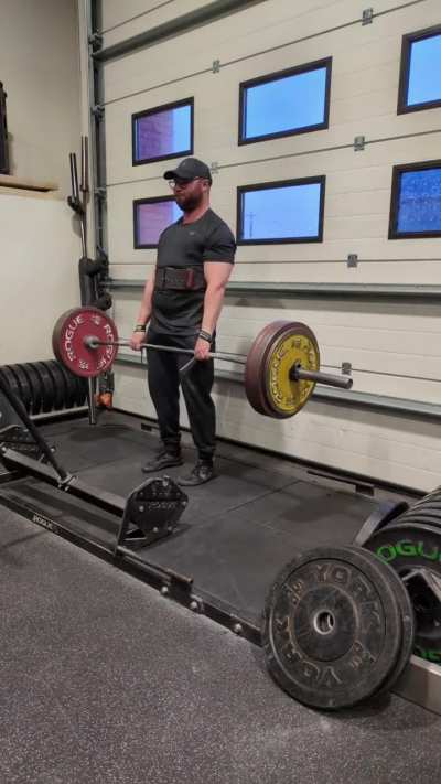 200 kg/440 4x5 then set 4 10 reps.