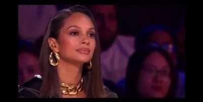 Amazing singing at 963 Hz frequency