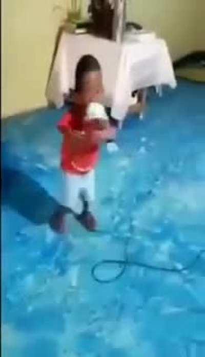 ta i o motivo do meu sumiço muca , estava cantando na igreja . jaja me liberam só mais 3 cultos eu to de volta.🙏